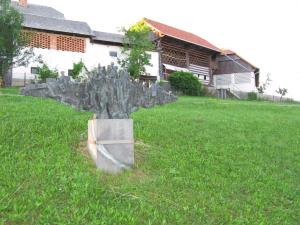 spomenik1