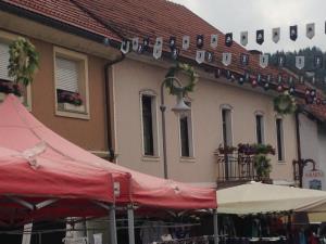 Pestra in bogata 26. Kresna noč