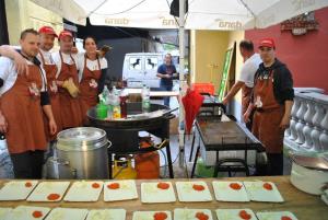 Pestra in bogata 26. Kresna noč