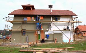 Gasilska domova bosta dobila novi obleki