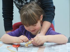 Delavnice na Trebelnem: Izdelki iz ličkanja