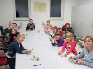 Delavnice na Trebelnem: Izdelki iz ličkanja