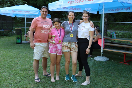 CornHoleFamily_Winners